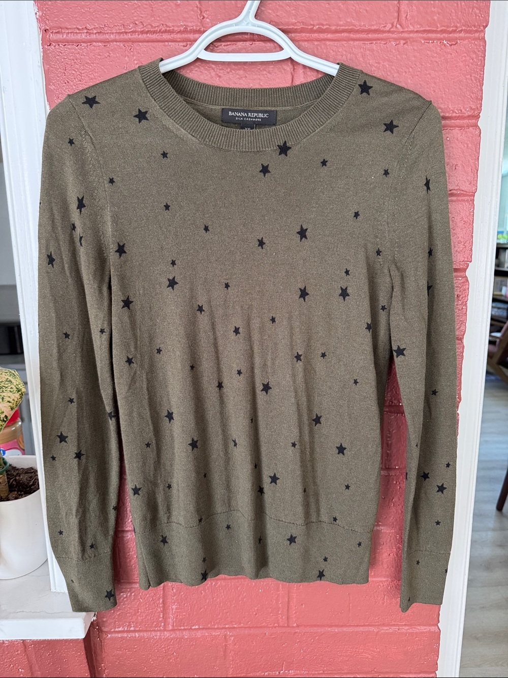 Banana Republic Silk Cashmere Olive Green and Black Star Crewneck Sweater XS